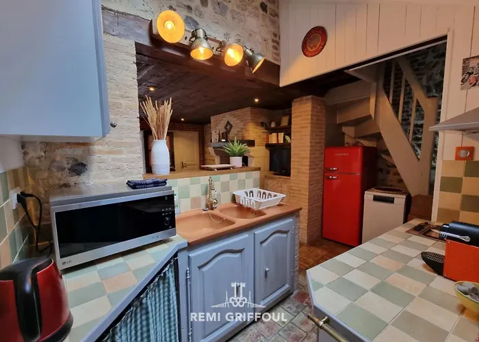 Hébergement de vacances La Terrasse De Sacha House With Terrace & Fireplace 4 Guests