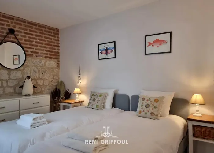 בית נופש La Terrasse De Sacha House With Terrace & Fireplace 4 Guests